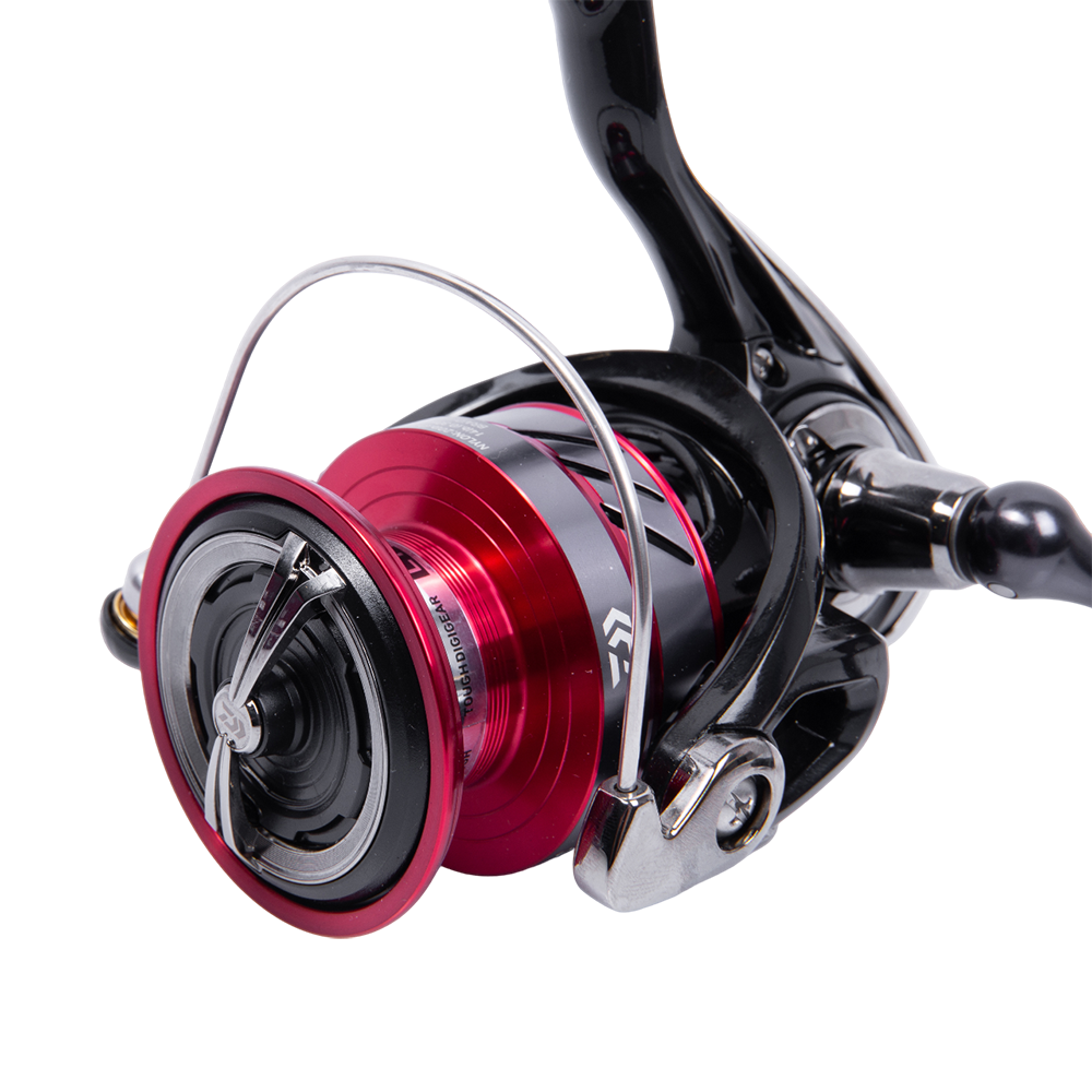 Катушка безынерционная DAIWA 18 NINJA LT5000-C. Фото №2